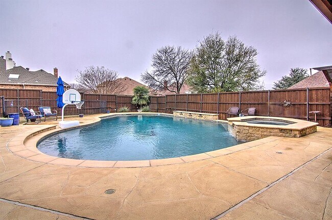 Building Photo - 4204 Lorimar Dr