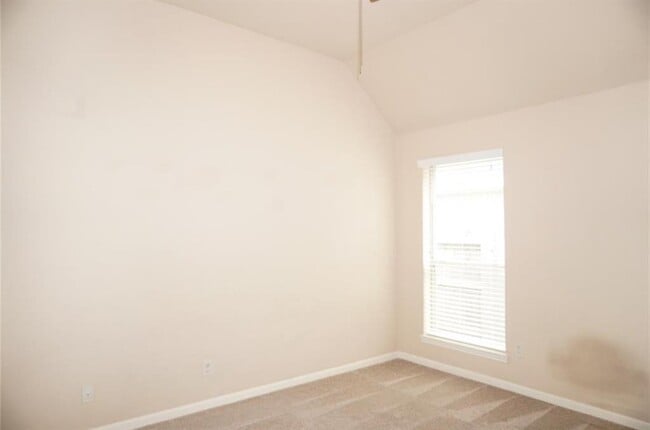 Building Photo - 26519 Longleaf Valley Dr