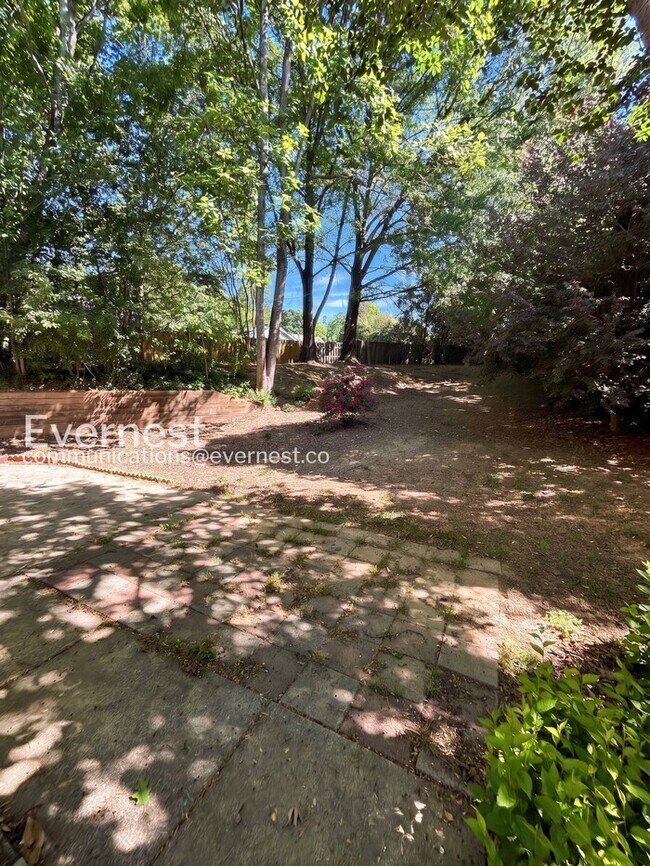 Building Photo - 3312 Northbrook Dr