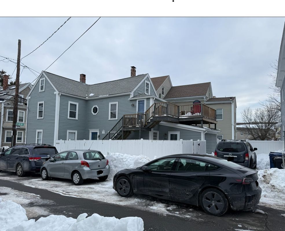 Building Photo - 1 Carlton St