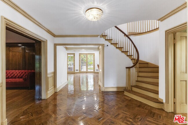 Building Photo - 821 Whittier Dr