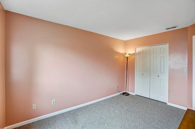 Building Photo - 5306 Country Ridge Dr