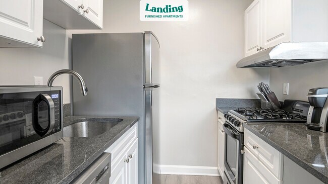 Building Photo - 1200 S Courthouse Rd