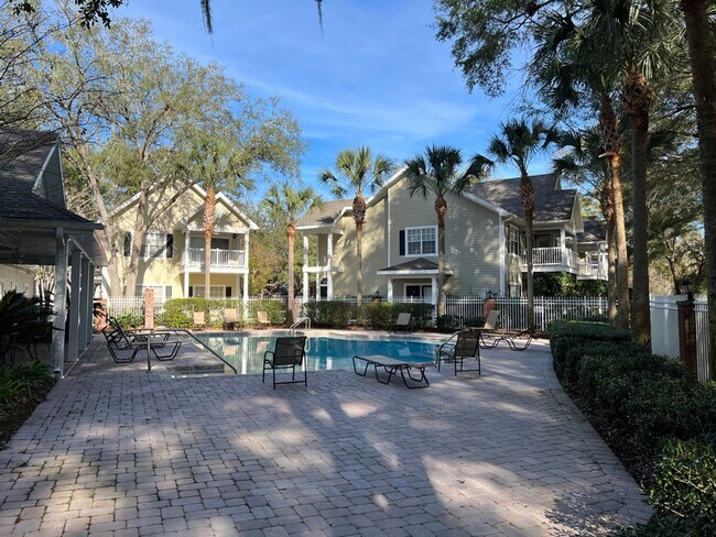 Building Photo - Spacious 2/2 in The Links at Haile #u131