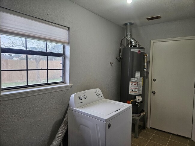 Building Photo - 3618 Curry Ln