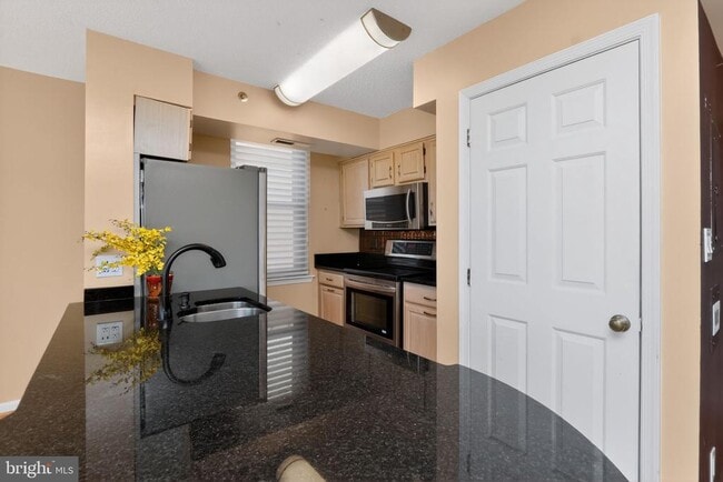 Building Photo - 1200 Braddock Pl