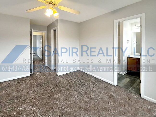 Building Photo - 3120 Oakley Pl