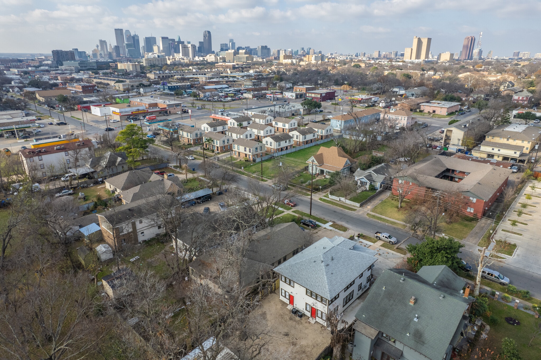 Building Photo - 4602 E Side Ave