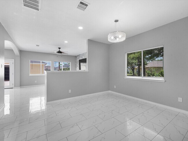 Building Photo - 6131 Settlers Lake Cir W
