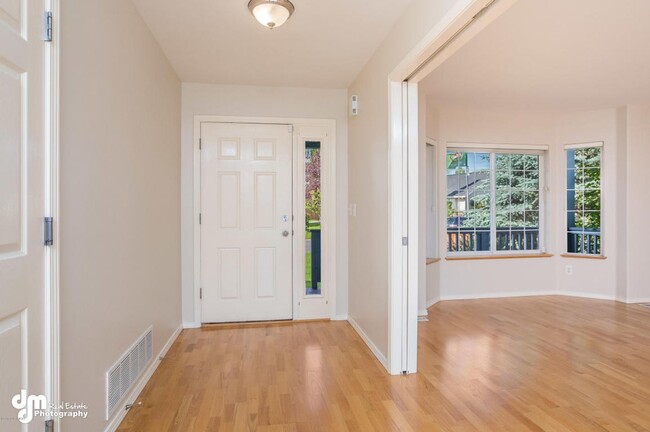 Building Photo - 2041 Tributary Cir