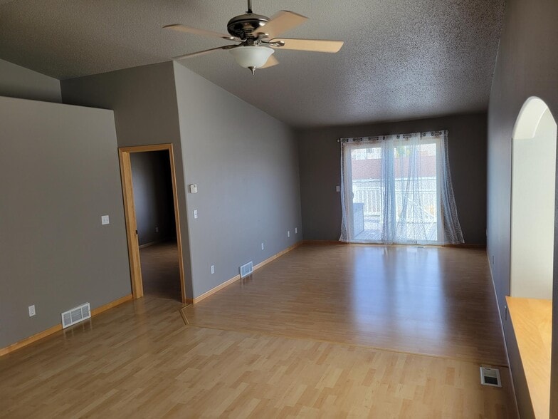 Building Photo - 3533 Eagle Run Ln