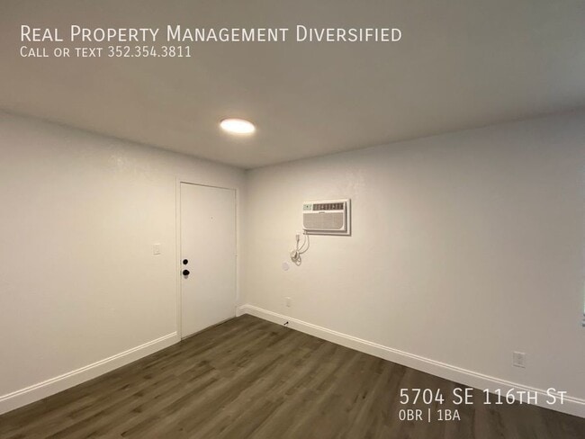 Building Photo - 5704 SE 116th St