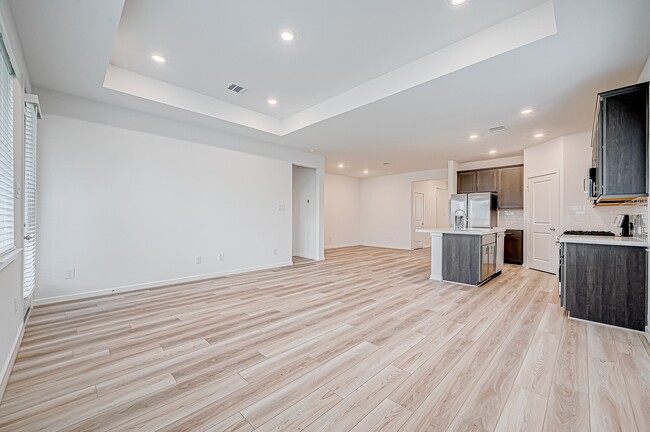 Building Photo - 9746 Pettus Crk Dr