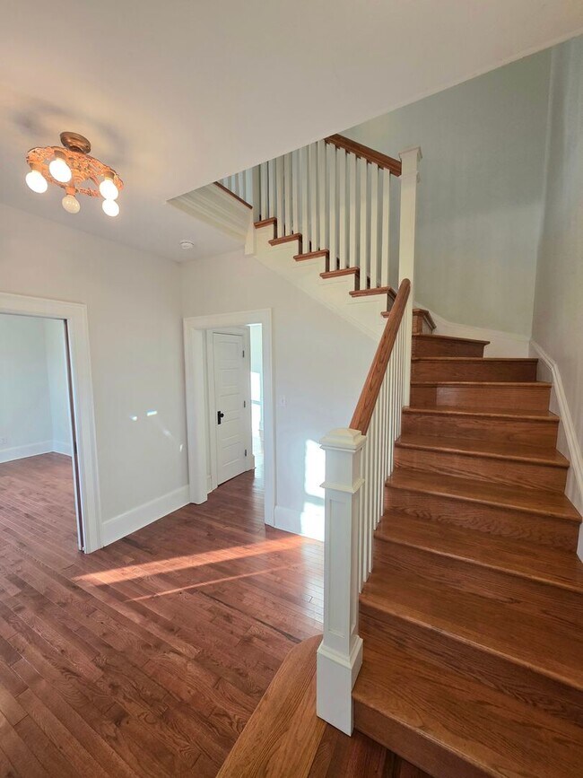 Building Photo - 1306 Officers Row