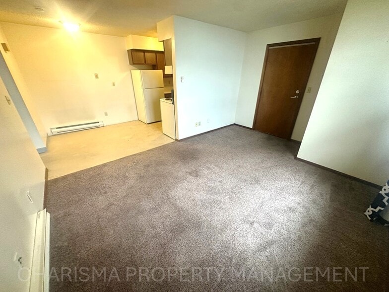 Building Photo - 513 N Main Ave