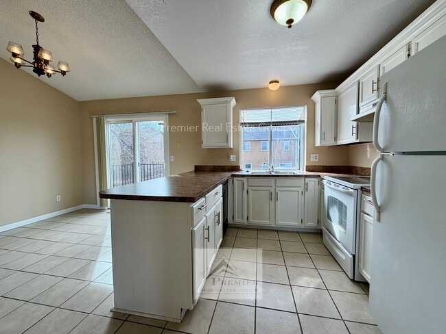 Building Photo - 4815 Eldon Dr S