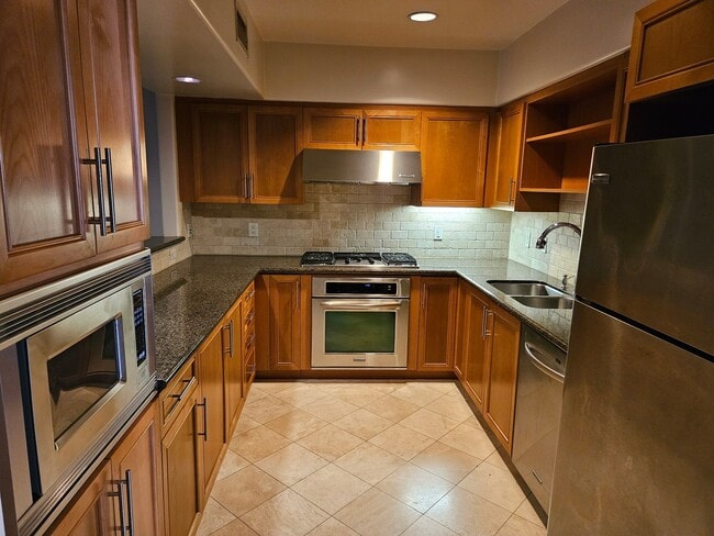 Building Photo - 8238 W Manchester Ave