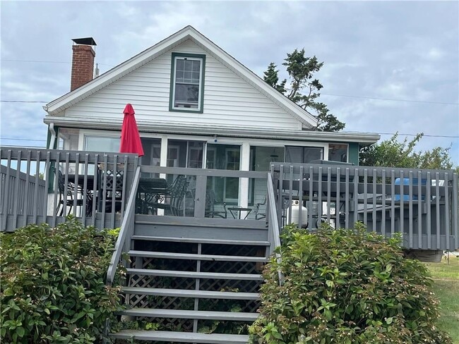 Primary Photo - 32 Shore Dr