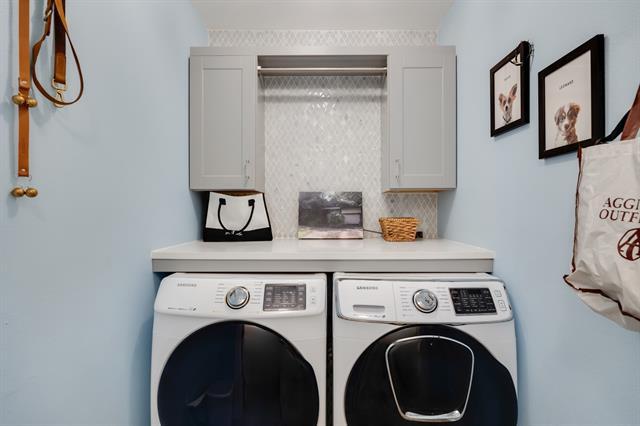 Building Photo - 5029 Locke Ave