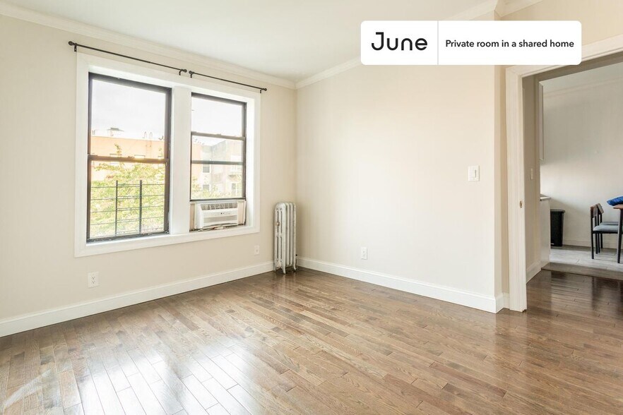 Building Photo - Private bedroom in 4 bed/1 bath Home