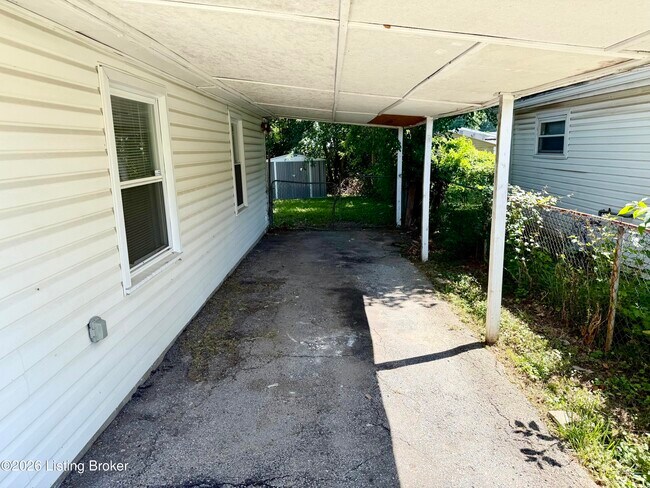 Building Photo - 5210 Delaware Dr