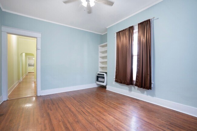 Building Photo - Charming Historic 2BR Apartment with Garag...