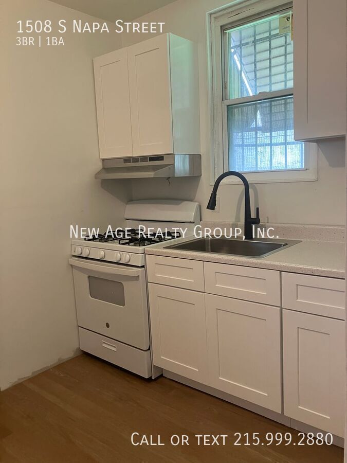 Building Photo - 1508 S Napa St