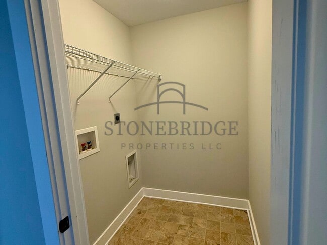 Building Photo - 2 bed, 2.5 bath townhome in Calera