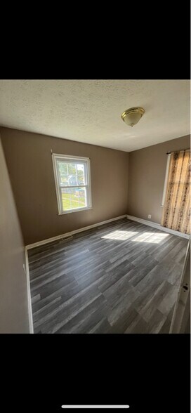 Building Photo - 511 N Sherwood Ave