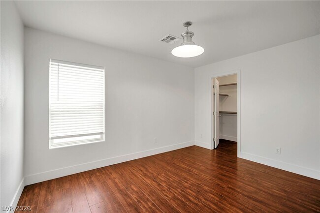 Building Photo - 9711 W Spinnaker Creek Ave