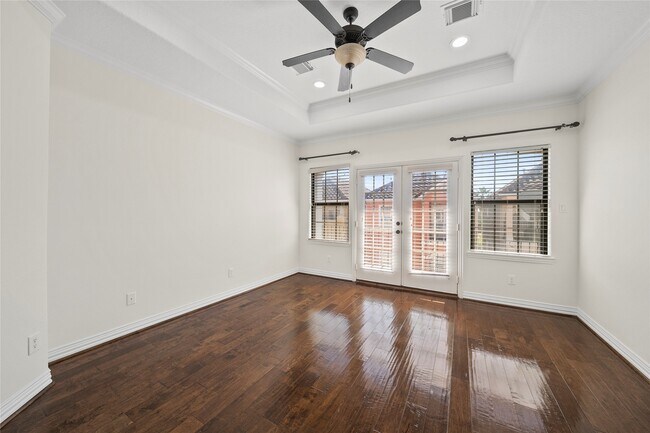 Building Photo - 7130 Laguna Villas