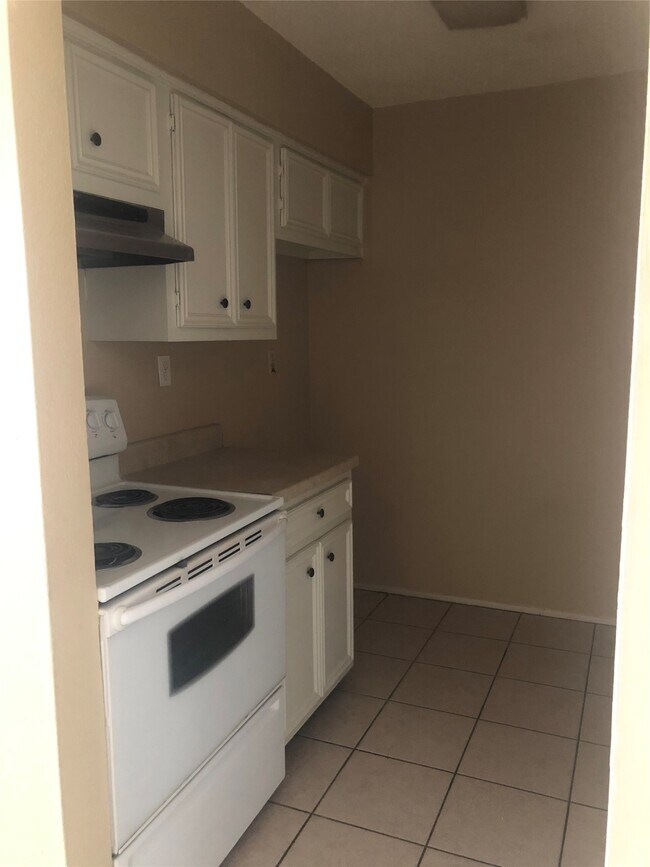 Building Photo - 1022 Wilson Rd