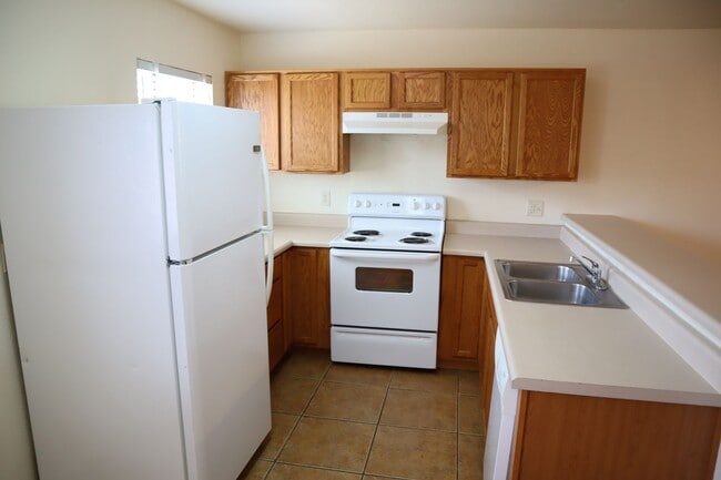 Building Photo - Great Home Great Price!