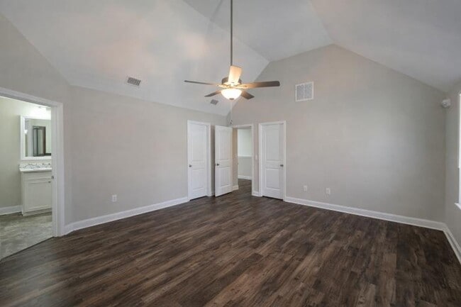 Building Photo - Get ready to fall in love—this sleek, modern beauty in West Creek Farms is bringing the wow facto...