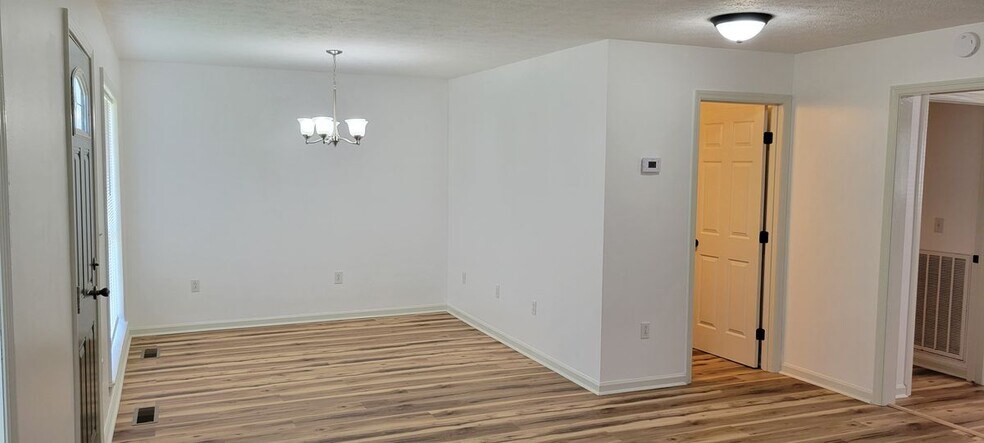 Building Photo - 335 Co Rd 262