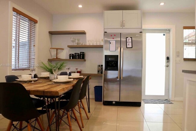 Building Photo - 601 NW 116th St