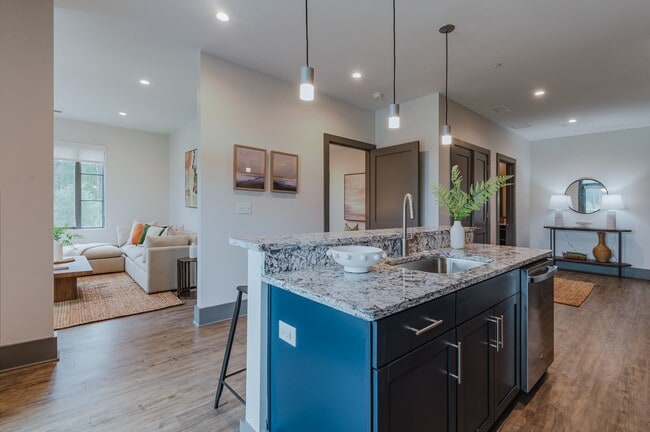 Building Photo - 25 Minetta Lane