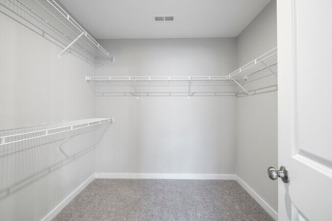 Building Photo - Brand New Construction Luxury Townhome in Pineville