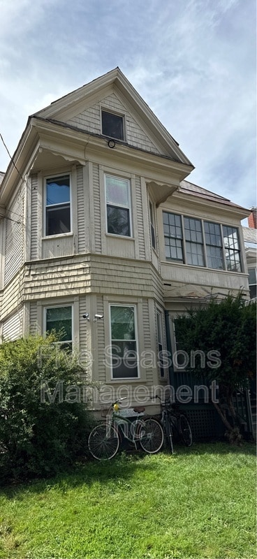 Building Photo - 55 Greene St