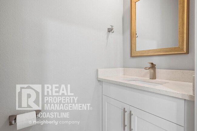 Building Photo - Discover North Port Luxury! 4BD 3.5BA - AVAILABLE NOW!