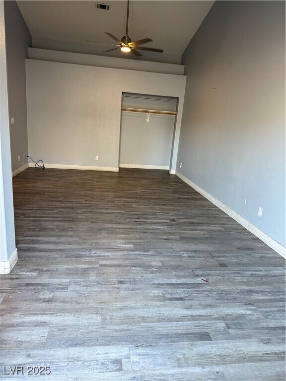 Building Photo - 4749 Califa Dr