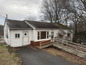 Building Photo - 103 Edwards St