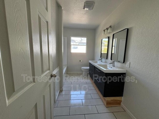 Building Photo - 152 Shadwell Dr