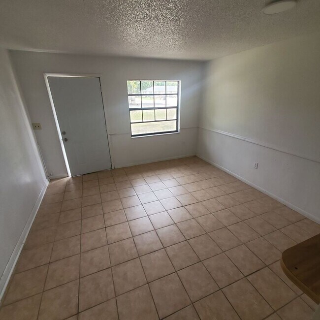 Building Photo - Peavy Ct