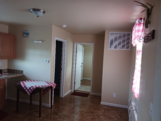 Building Photo - 1234 East St