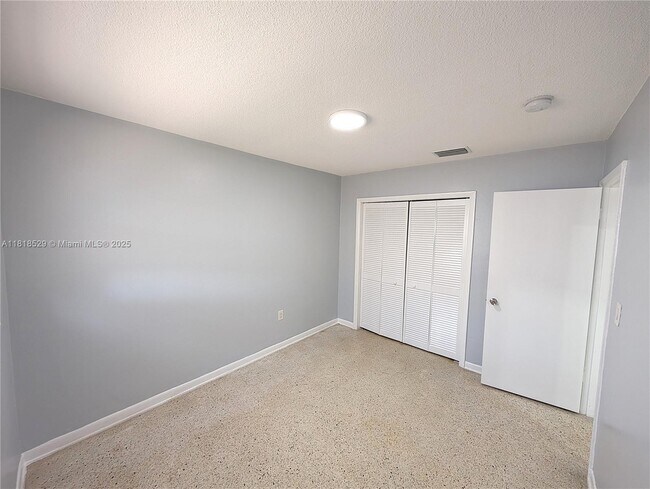Building Photo - 2281 SW 16th Ct