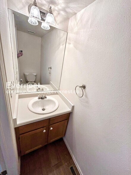 Building Photo - 3939 Smoke Tree Dr