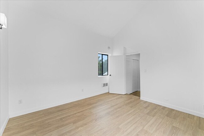Building Photo - 1 Appian Way
