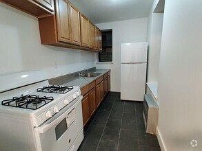 Building Photo - 1 bedroom in BRONX NY 10456