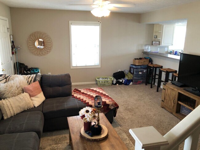 Building Photo - 2 Bdrm Avail July 2026;  $1,800 monthly